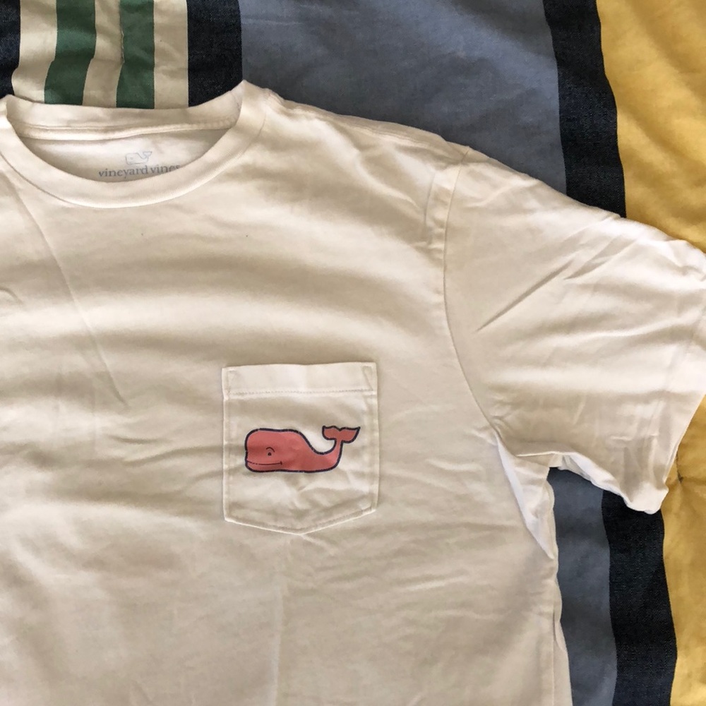 Vineyard vines tshirt